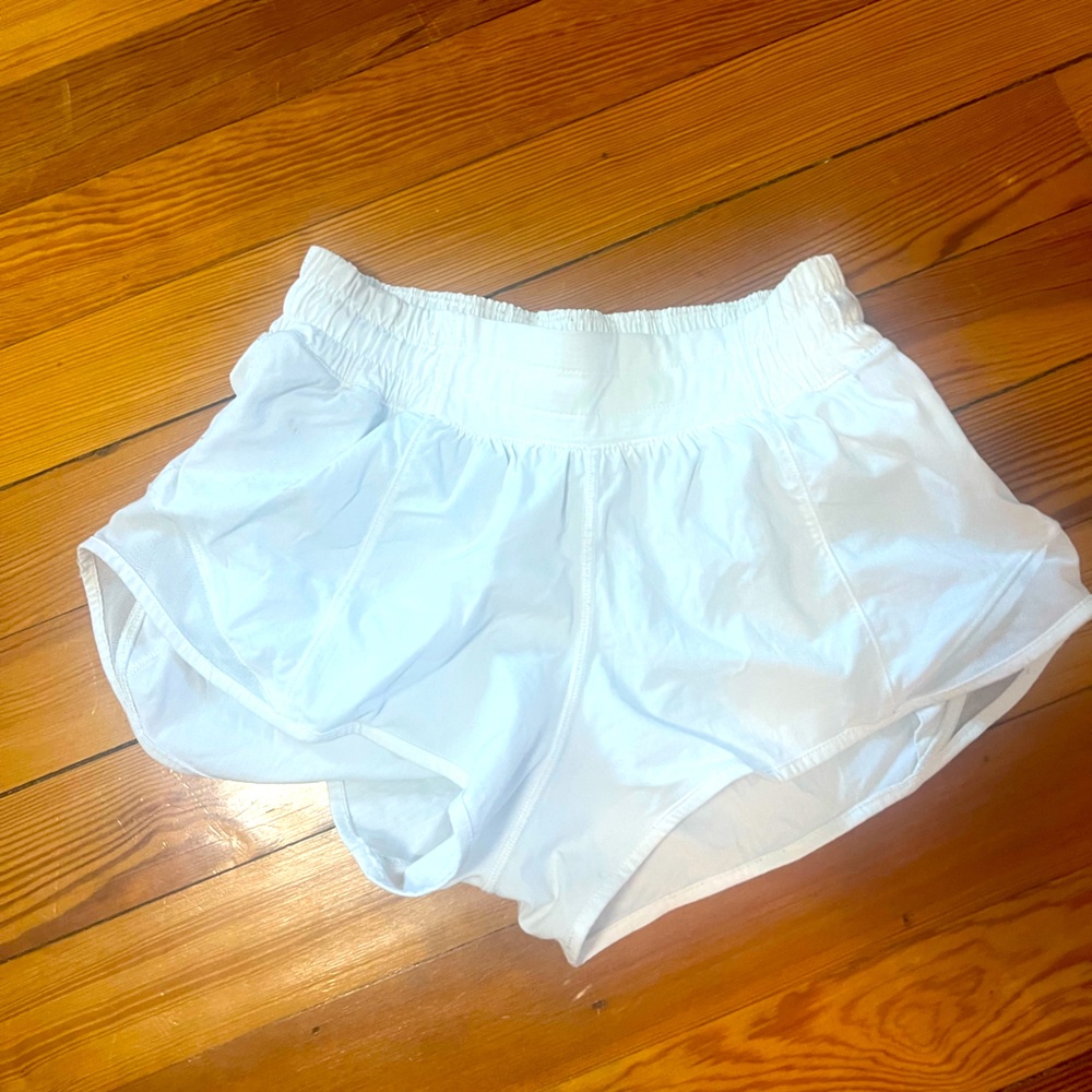 Lululemon hotty hots 2.5 inch